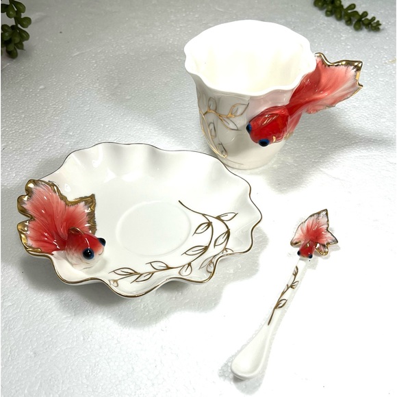 3D GOLDFISH BONE CERAMIC TEA CUP SET COLLECTIBLE - Picture 2 of 5